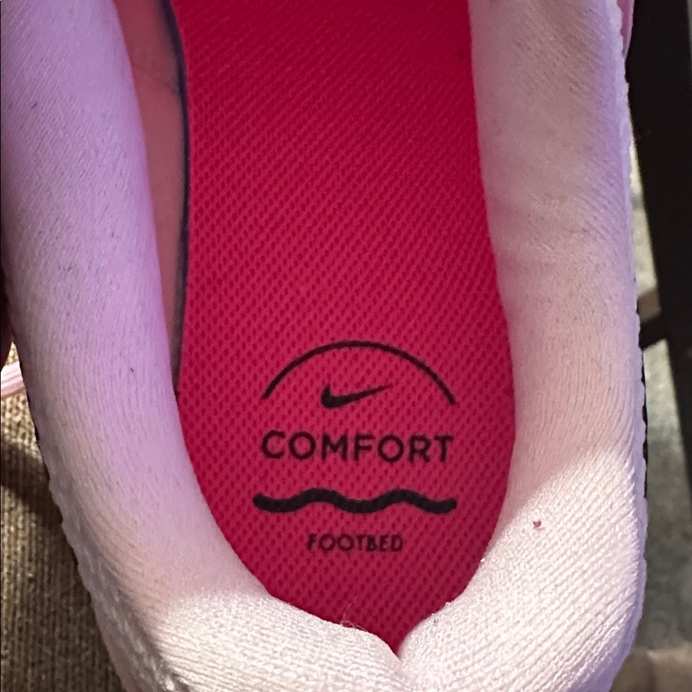 Nike Women's Athletic Shoes in Pink and White - Picture 3 of 6